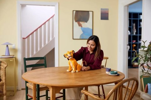 43247 - LEGO Disney - Król Lew - młody Simba