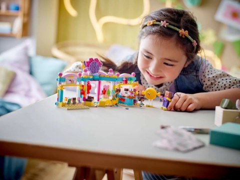 42649 - LEGO Friends - Sklep z cukierkami w Heartlake