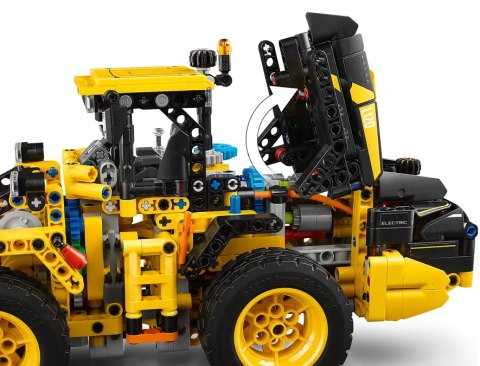 42209 - LEGO Technic - Ładowarka kołowa Volvo L120 Electric