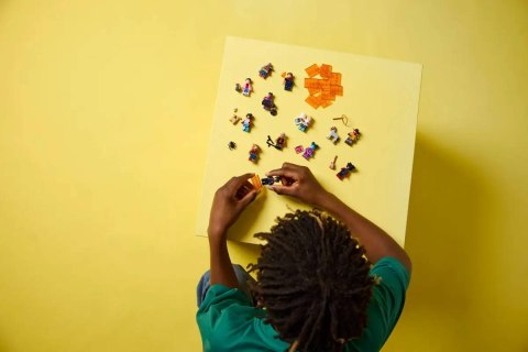 71050 - LEGO Minifigures - Spider-Man: Poprzez multiwersum - 36 szt.